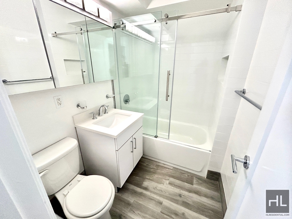 East 57 Street - Photo 7