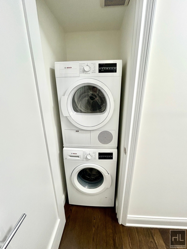 East 57 Street - Photo 6