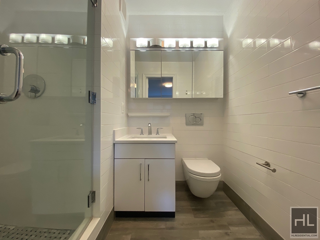East 57 Street - Photo 8