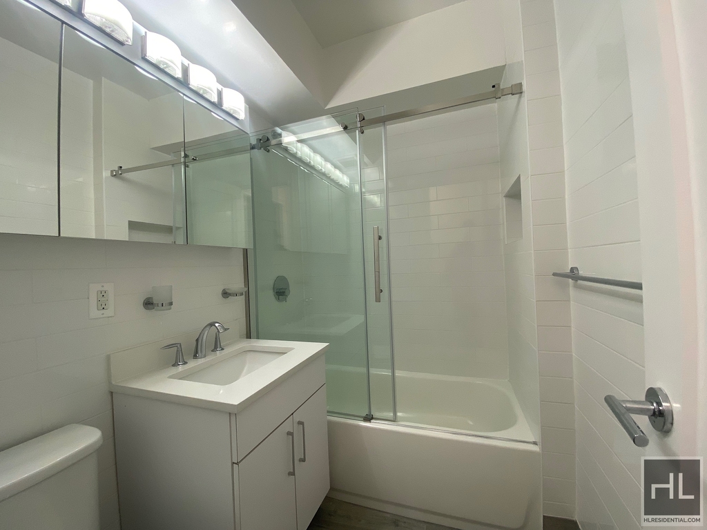East 57 Street - Photo 7