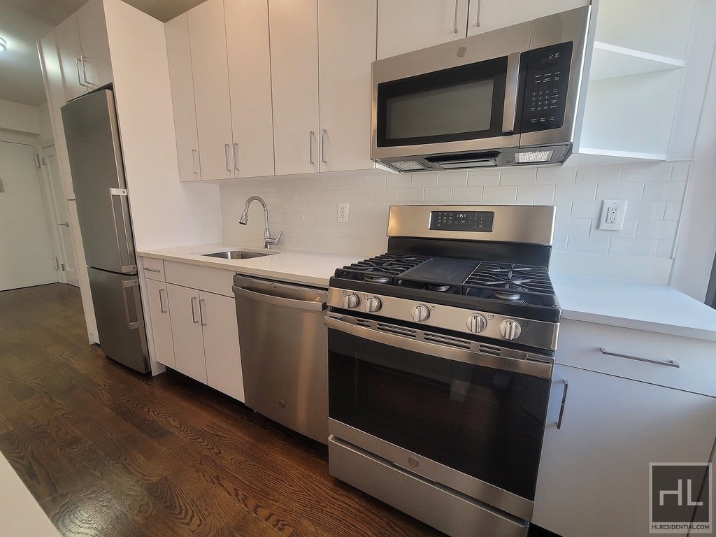 East 57 Street - Photo 1