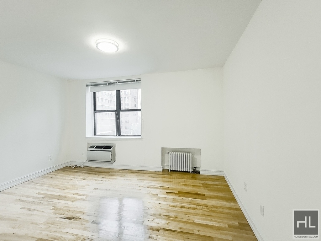 East 36 Street - Photo 1