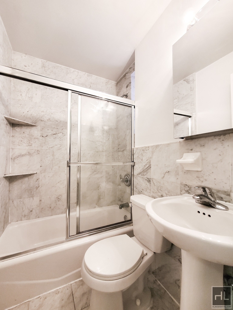 East 36 Street - Photo 4