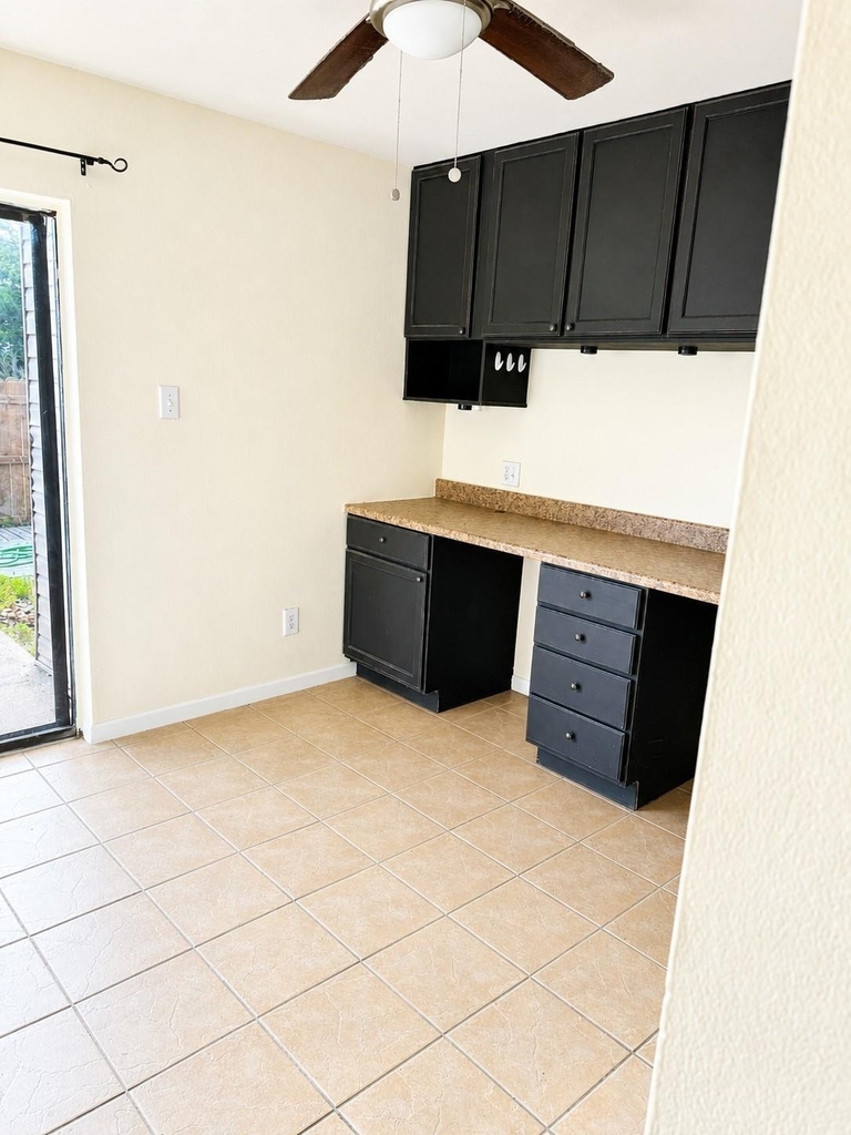 1902 Dartmouth Street - Photo 2