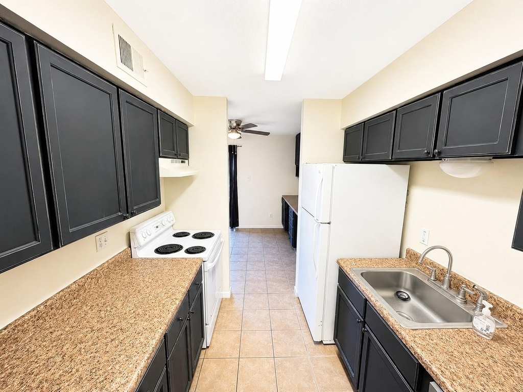 1902 Dartmouth Street - Photo 4