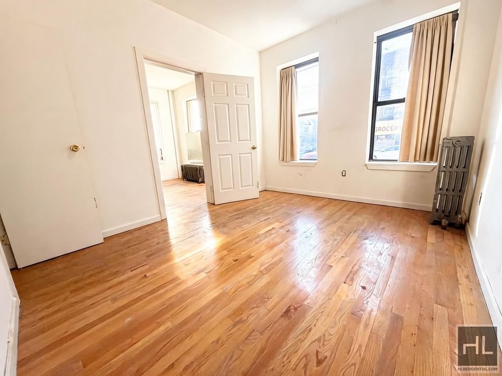 West 10 Street - Photo 2