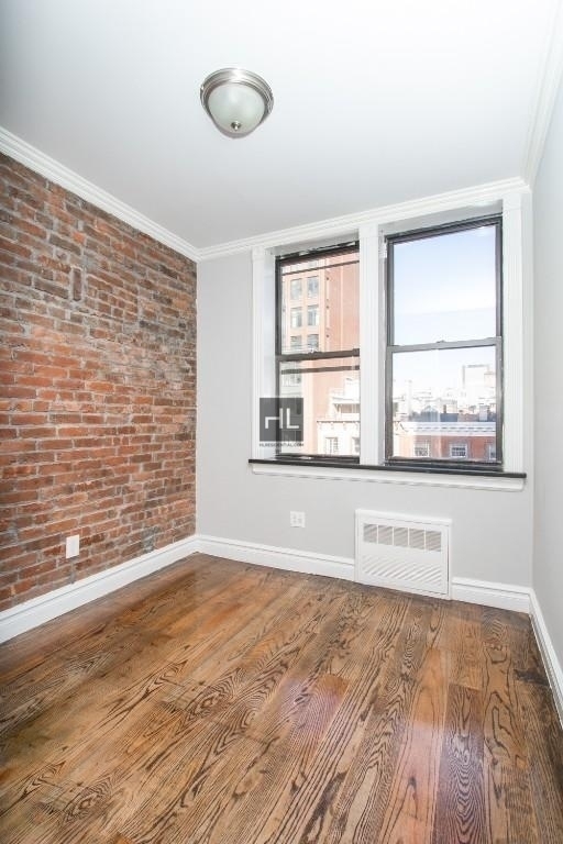 W 14th St. - Photo 5