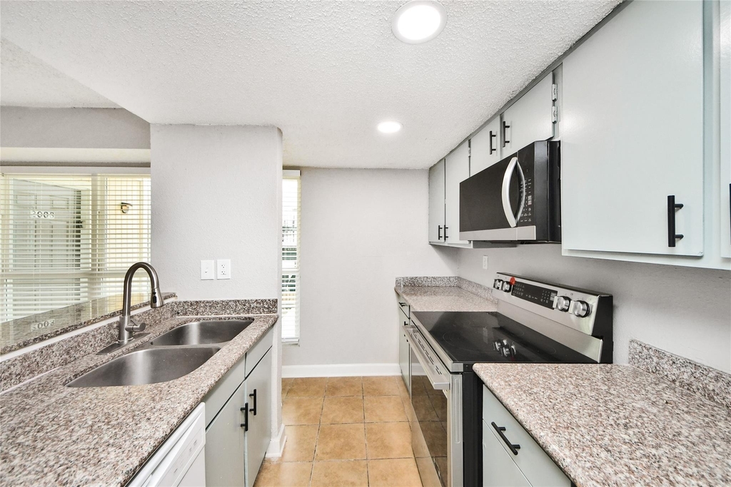 781 Country Place Drive - Photo 16