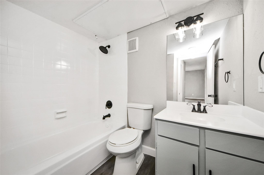 781 Country Place Drive - Photo 5