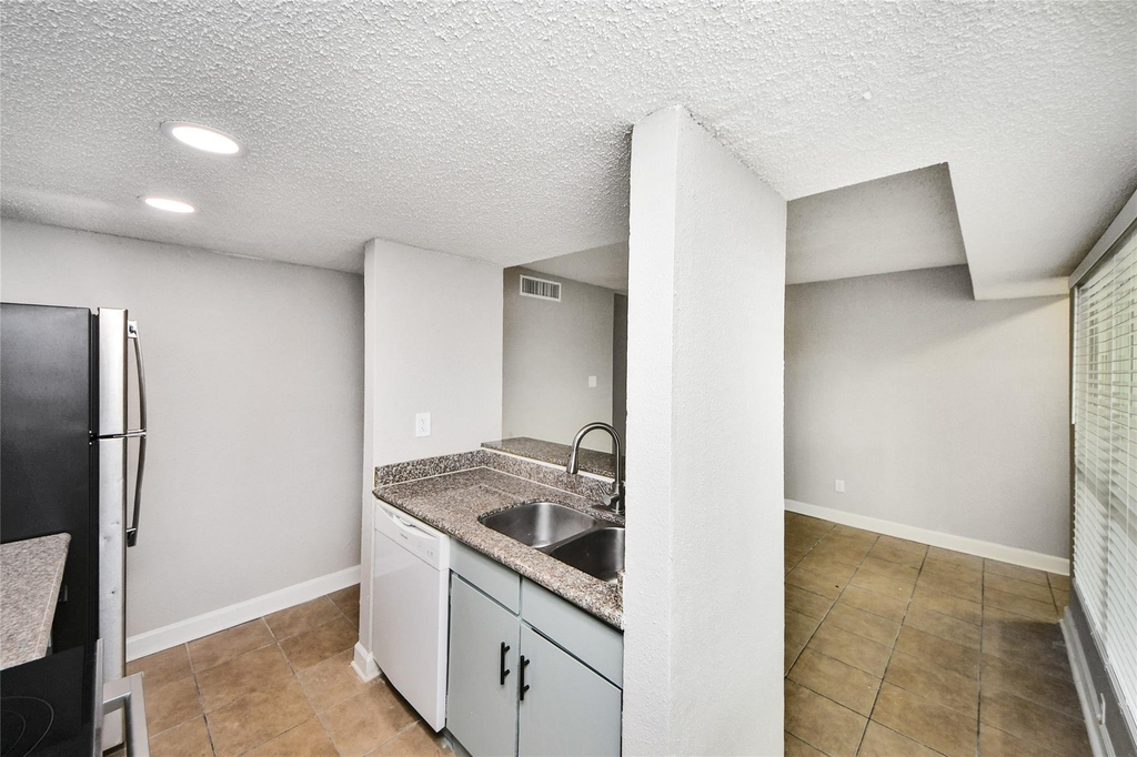 781 Country Place Drive - Photo 15