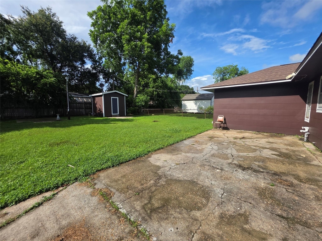 705 N Circle Drive - Photo 16