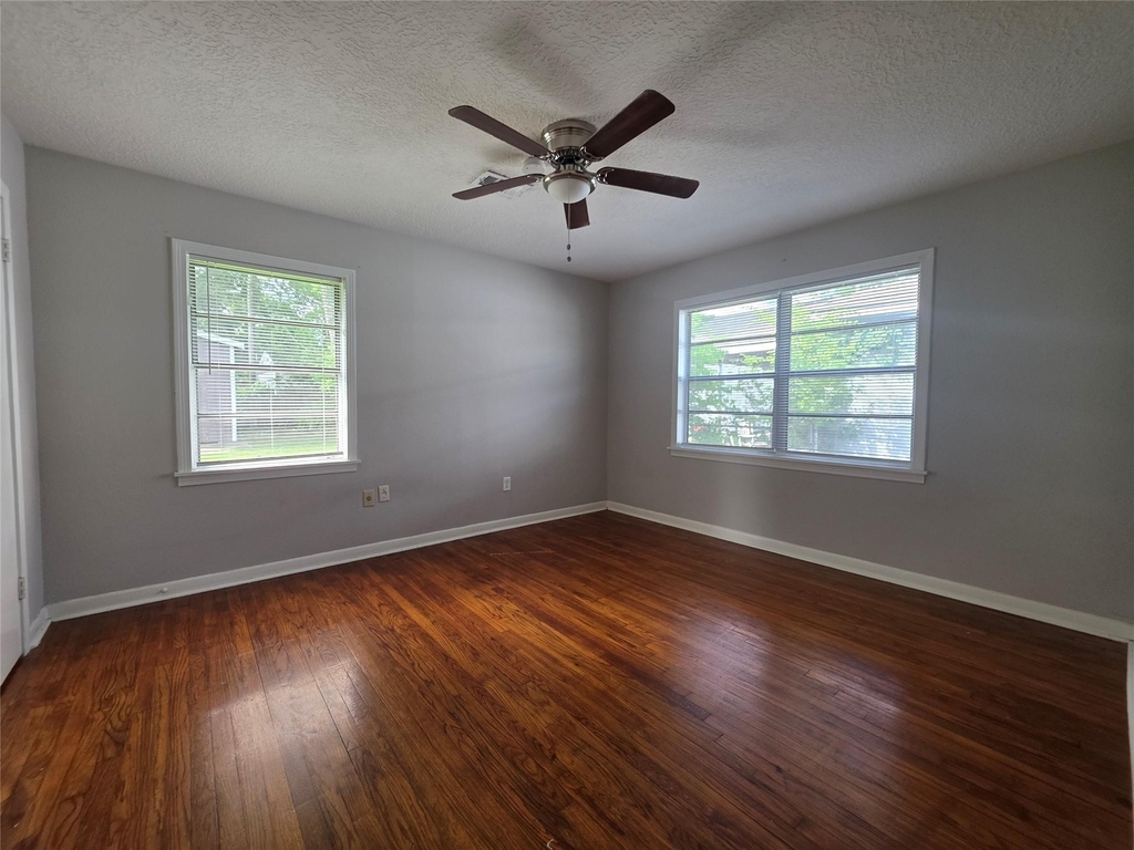 705 N Circle Drive - Photo 12