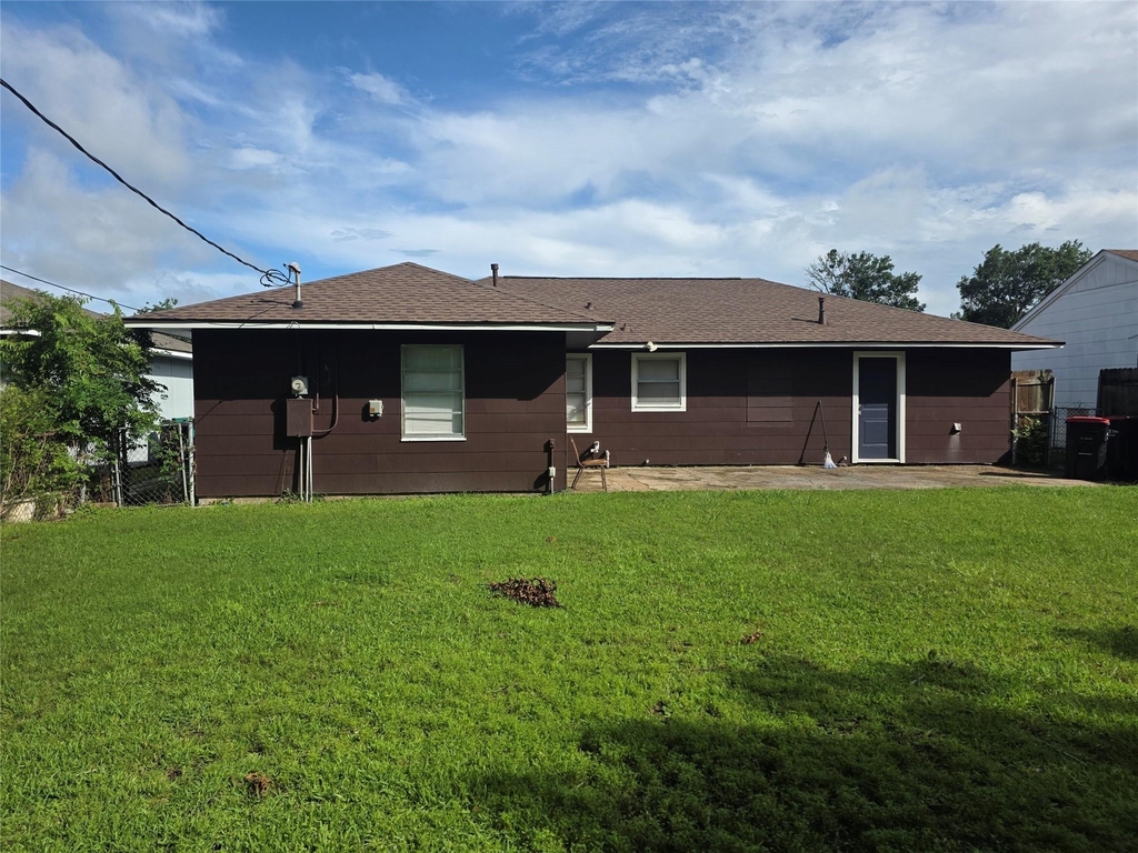 705 N Circle Drive - Photo 14