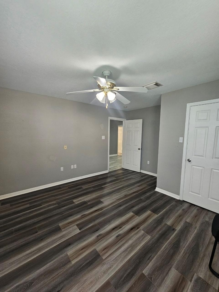 7201 Breen Drive - Photo 8