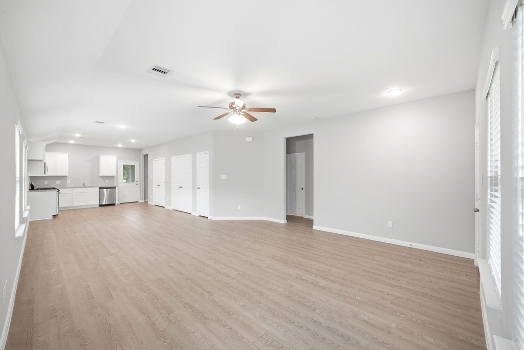 815 Jefferson Avenue - Photo 8