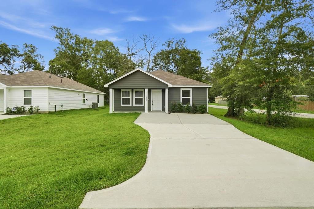 815 Jefferson Avenue - Photo 2