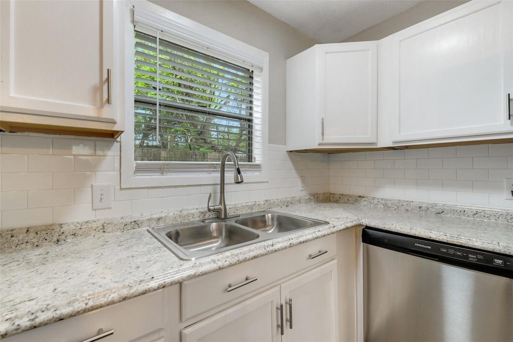 1511 Broadmoor Drive - Photo 0
