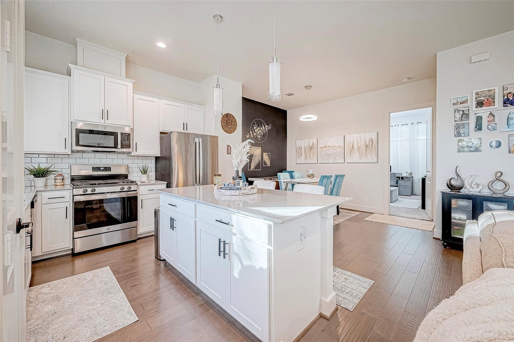 6021 Cypress Street - Photo 3