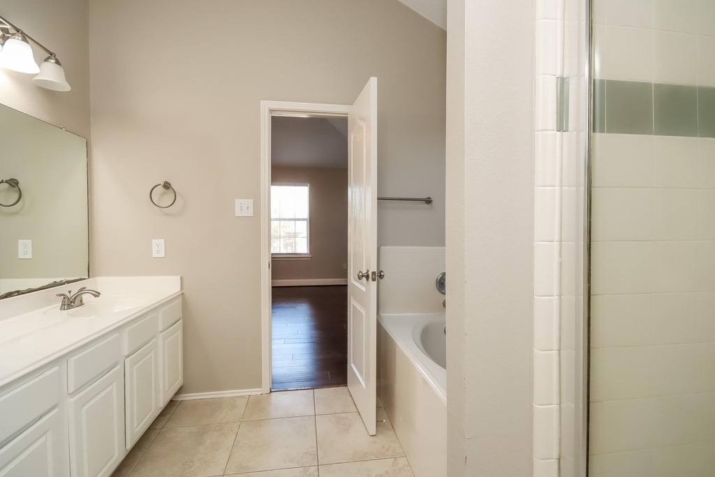 2523 Flycatcher Cove Drive - Photo 11