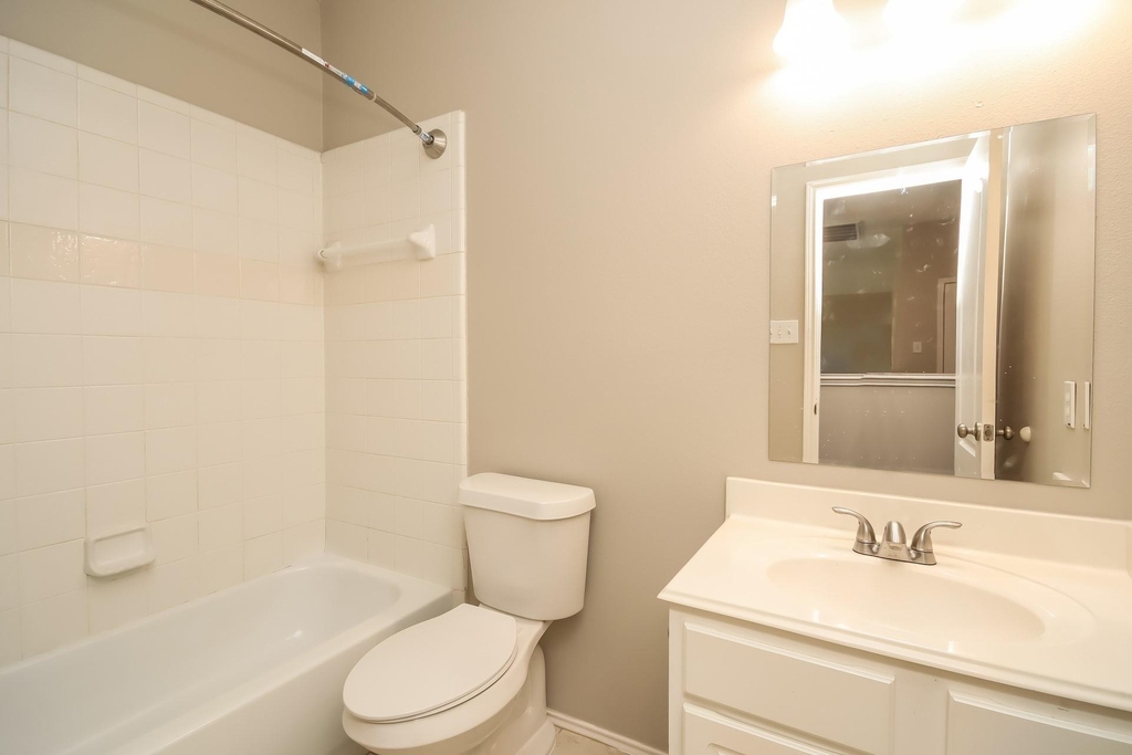 2523 Flycatcher Cove Drive - Photo 13