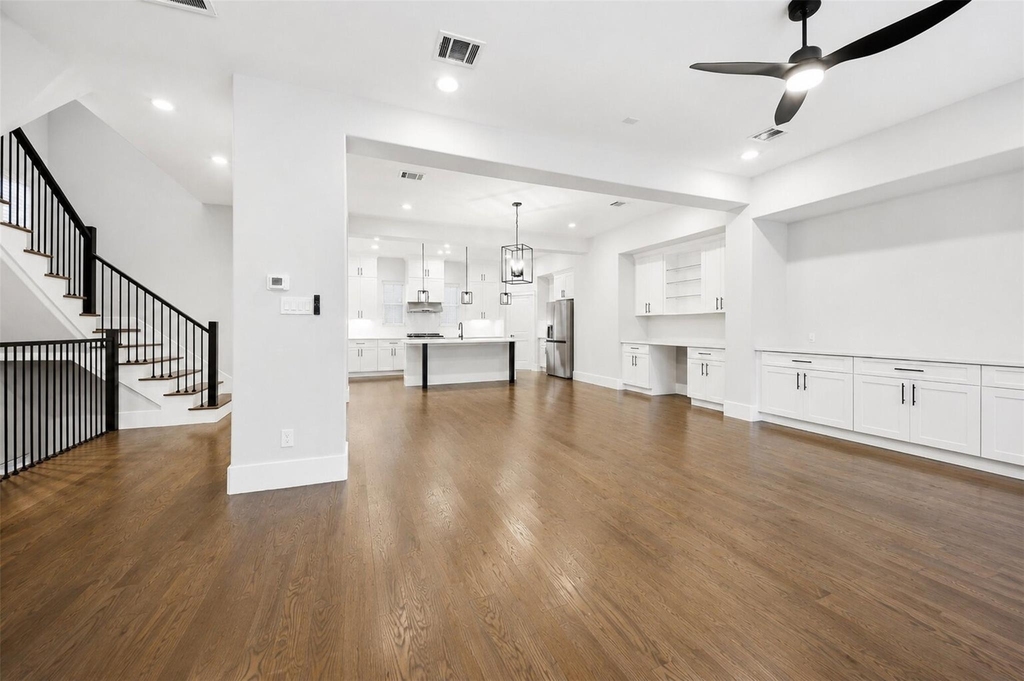 1421 W 23rd Street - Photo 9