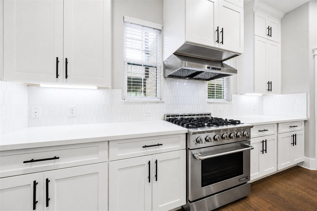 1421 W 23rd Street - Photo 13