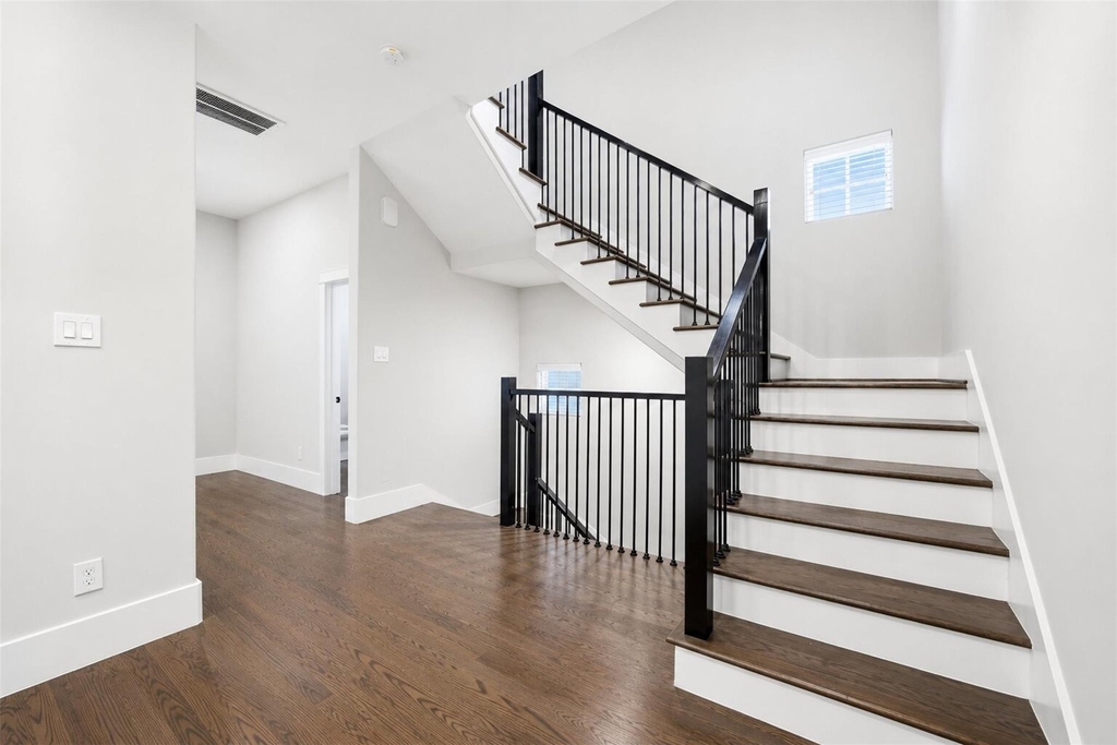 1421 W 23rd Street - Photo 19