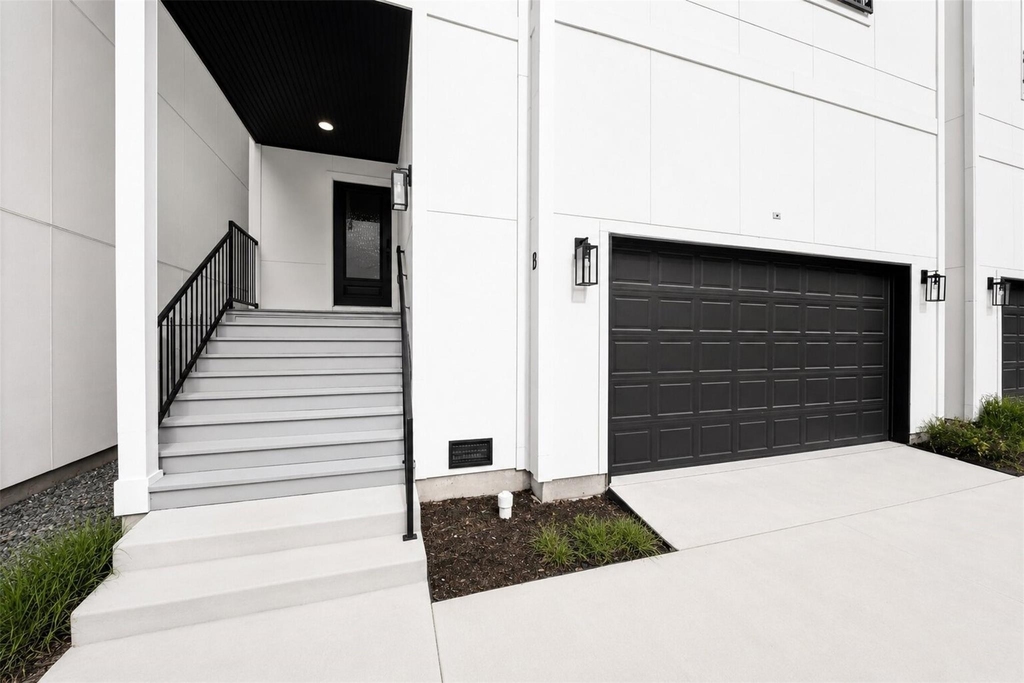 1421 W 23rd Street - Photo 1