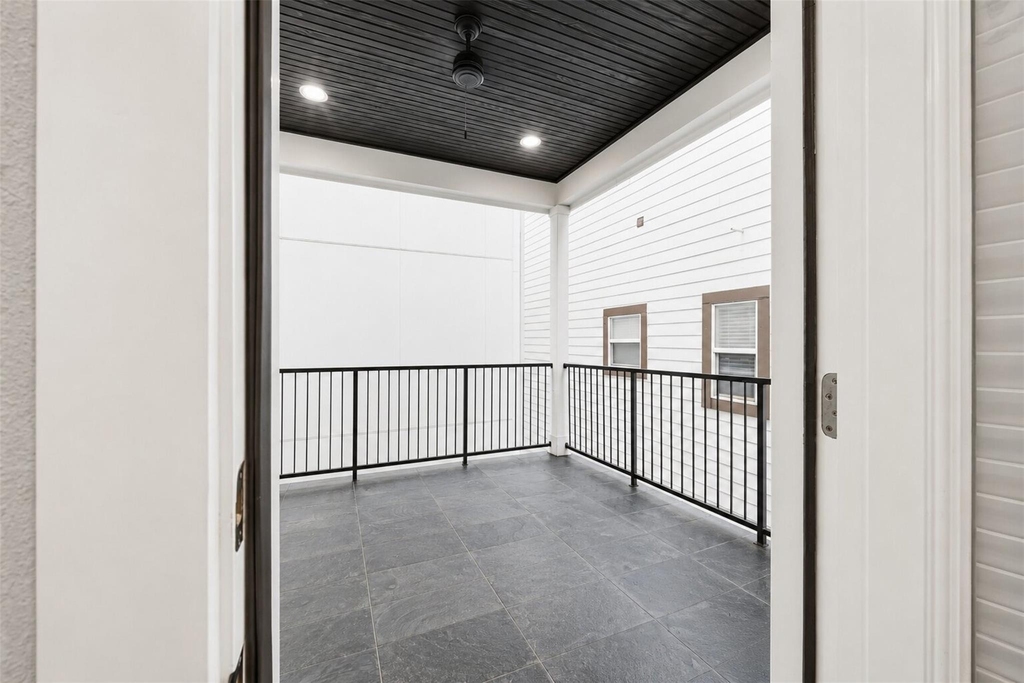 1421 W 23rd Street - Photo 15