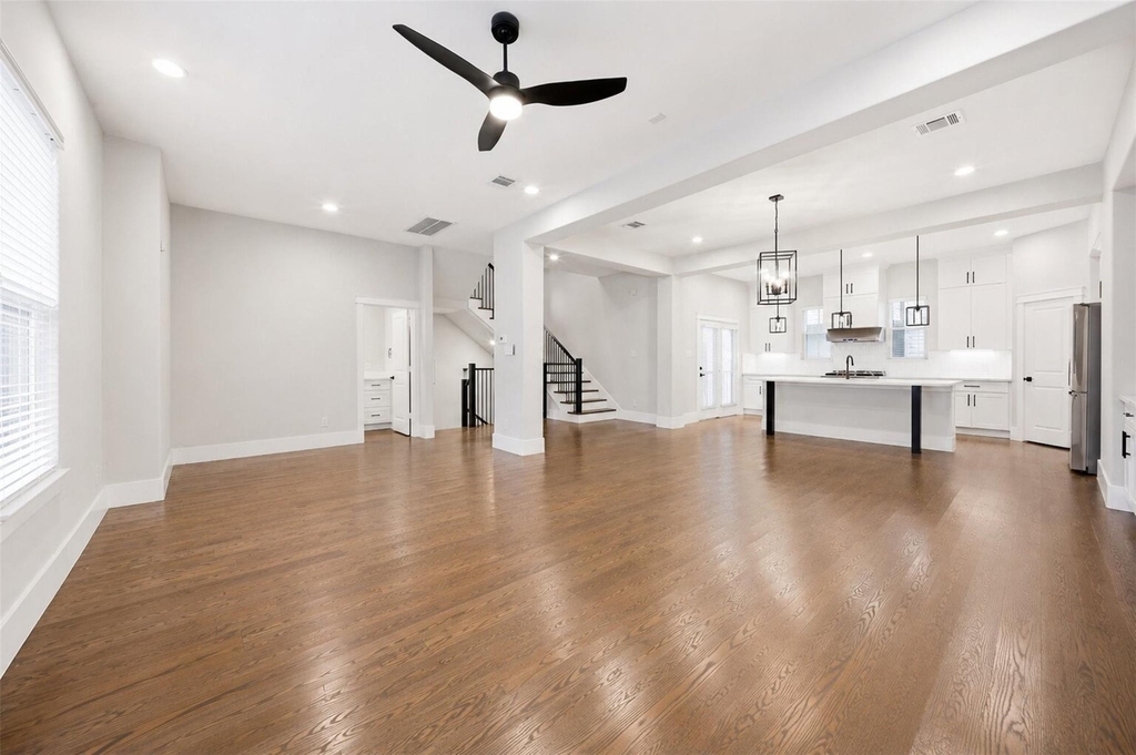 1421 W 23rd Street - Photo 10