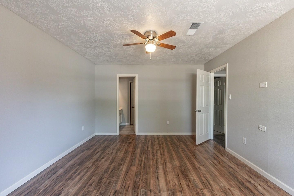 2721 Carson Drive - Photo 2