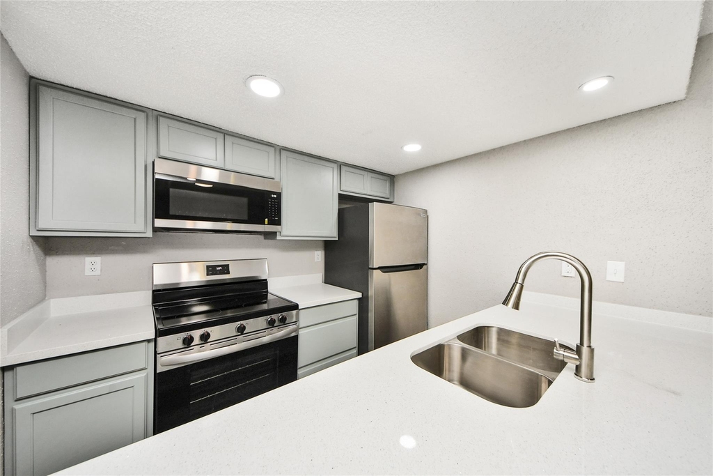 781 Country Place Drive - Photo 12