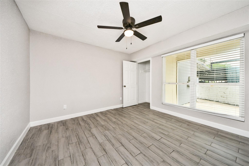 781 Country Place Drive - Photo 3