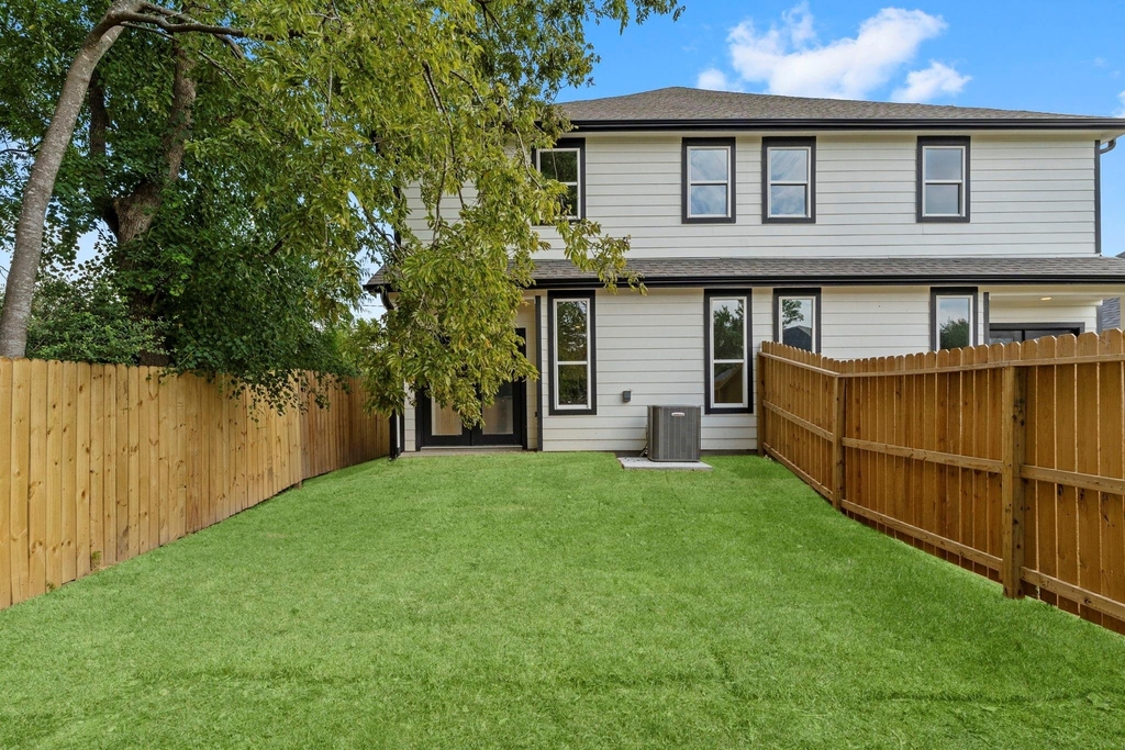 8205 Carver Road - Photo 22