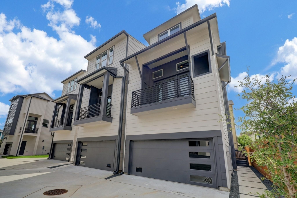 1537 W 24th Street - Photo 1