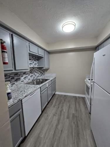 1329 Windsor Street - Photo 1
