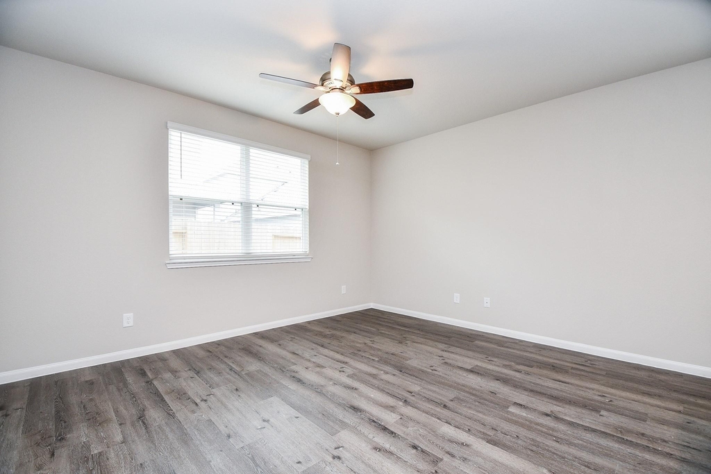 22115 Imperious Parkway - Photo 9