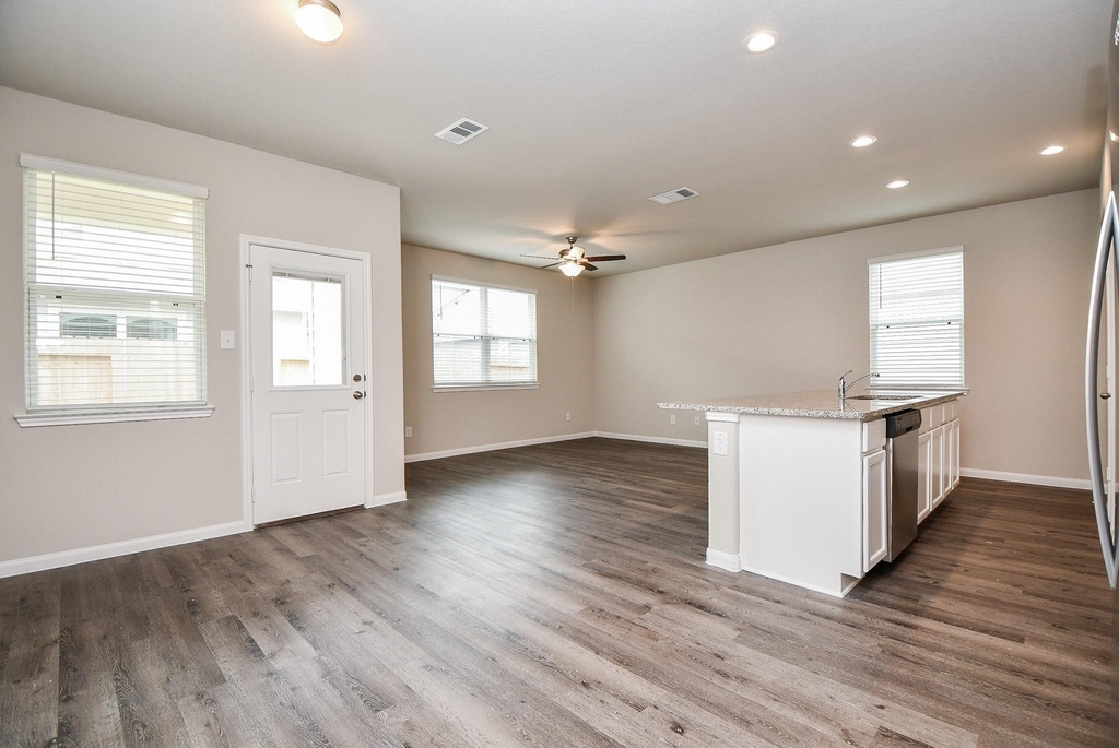 22115 Imperious Parkway - Photo 7
