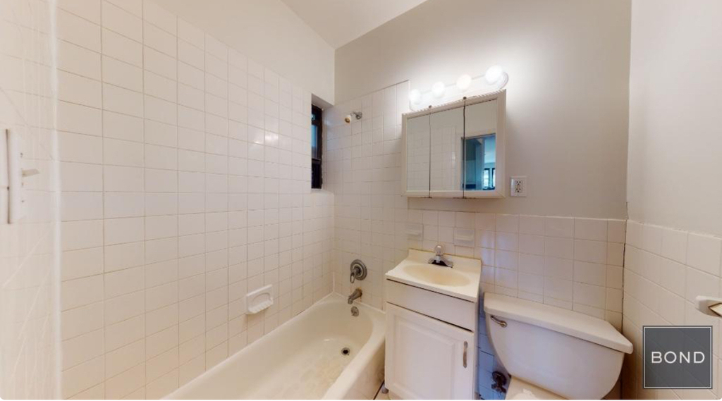 East 90th Street - Photo 2