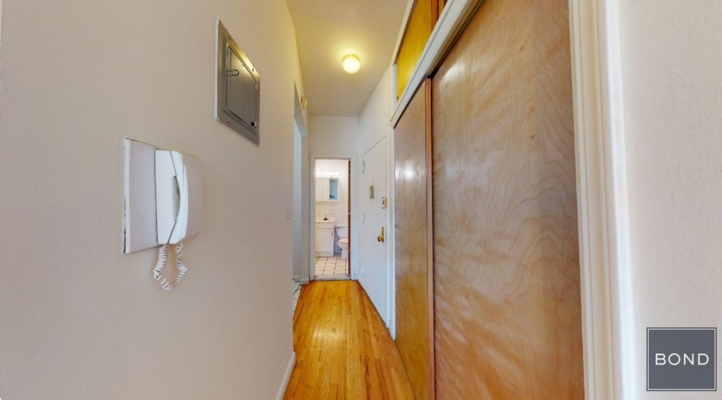 East 90th Street - Photo 4