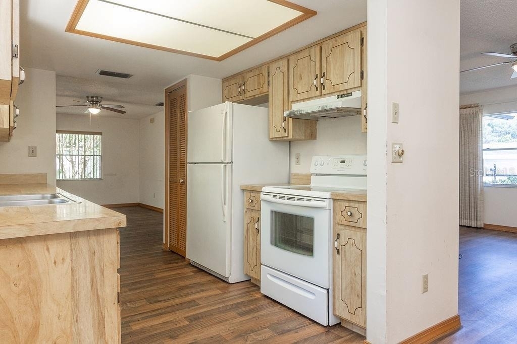919 E Michigan Avenue - Photo 6