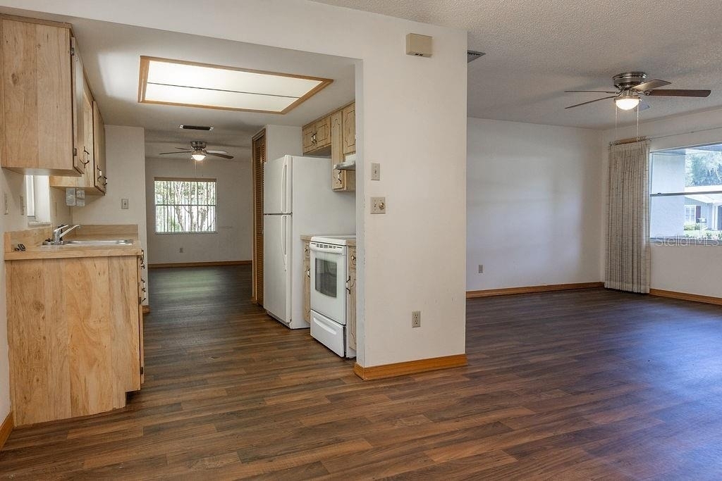 919 E Michigan Avenue - Photo 3