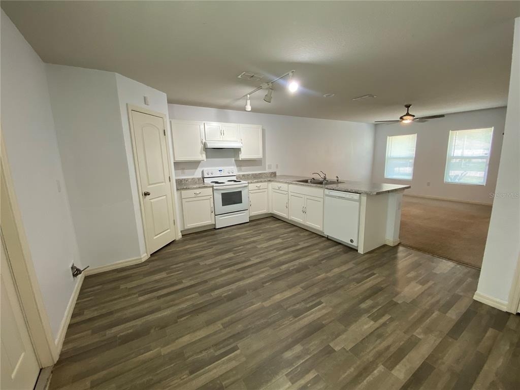 204 Gladiola Court - Photo 4