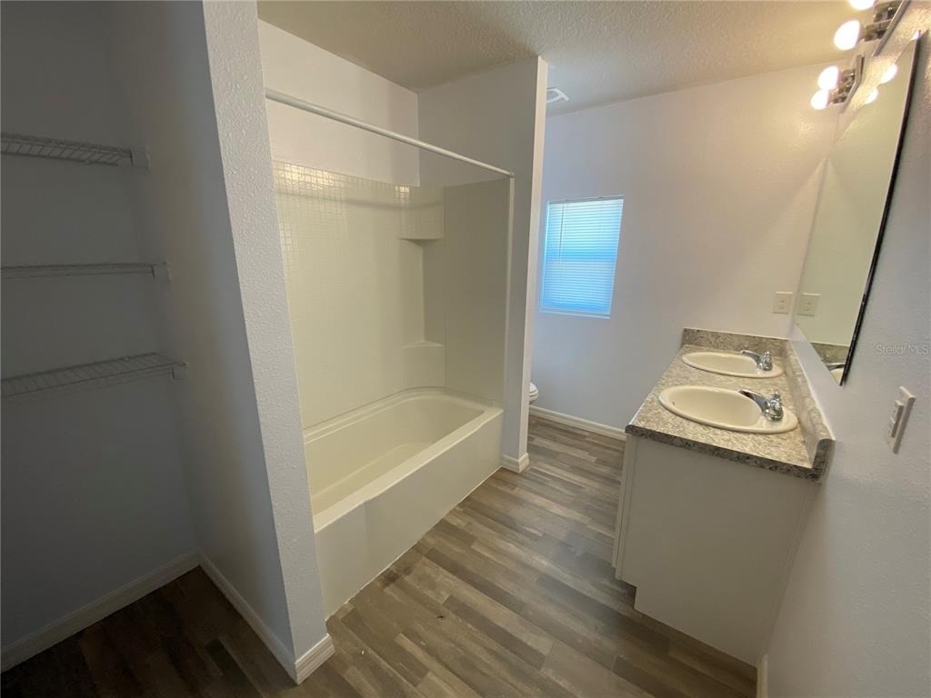 204 Gladiola Court - Photo 10