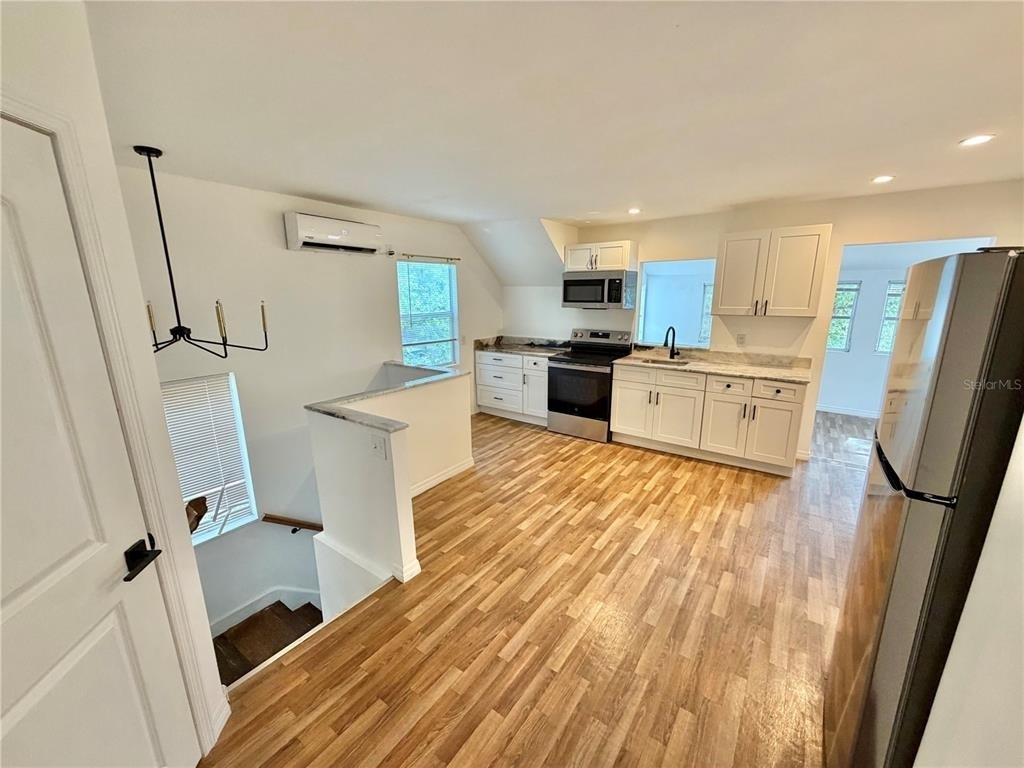 819 11th Street N - Photo 10