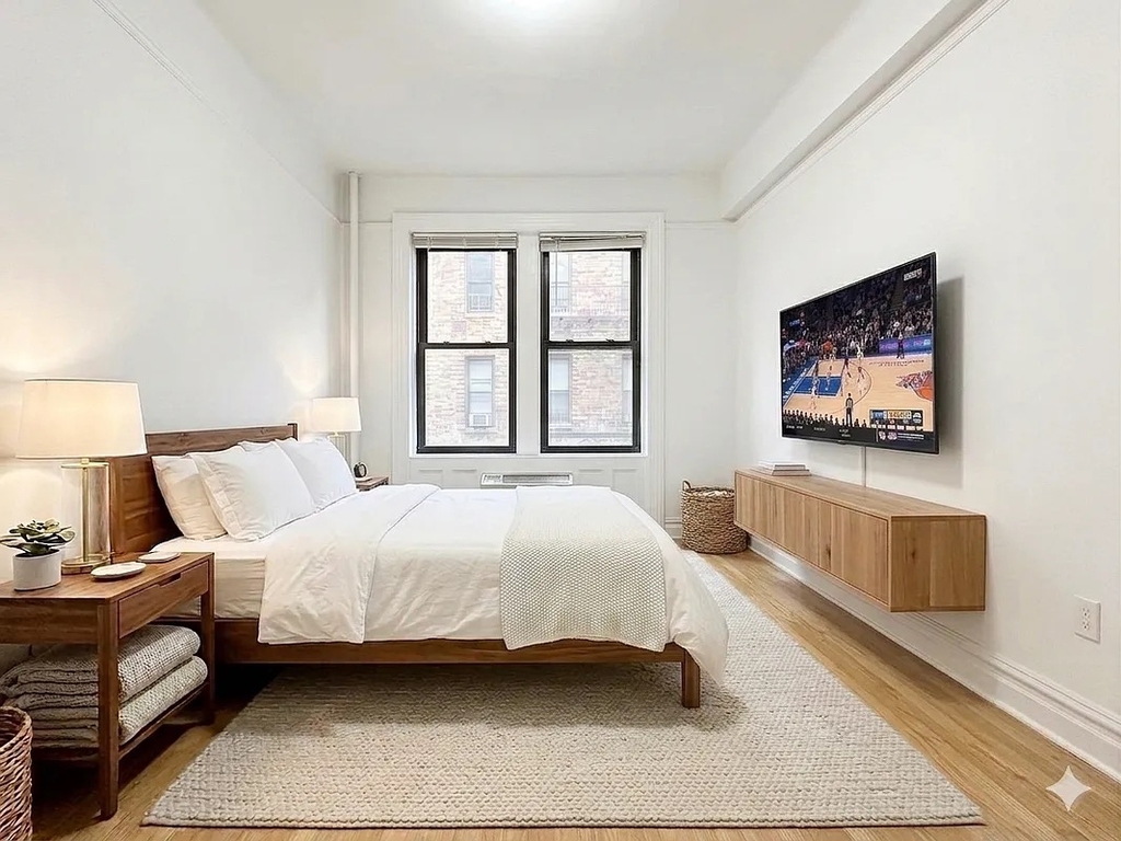 326 East 58th Street - Photo 2
