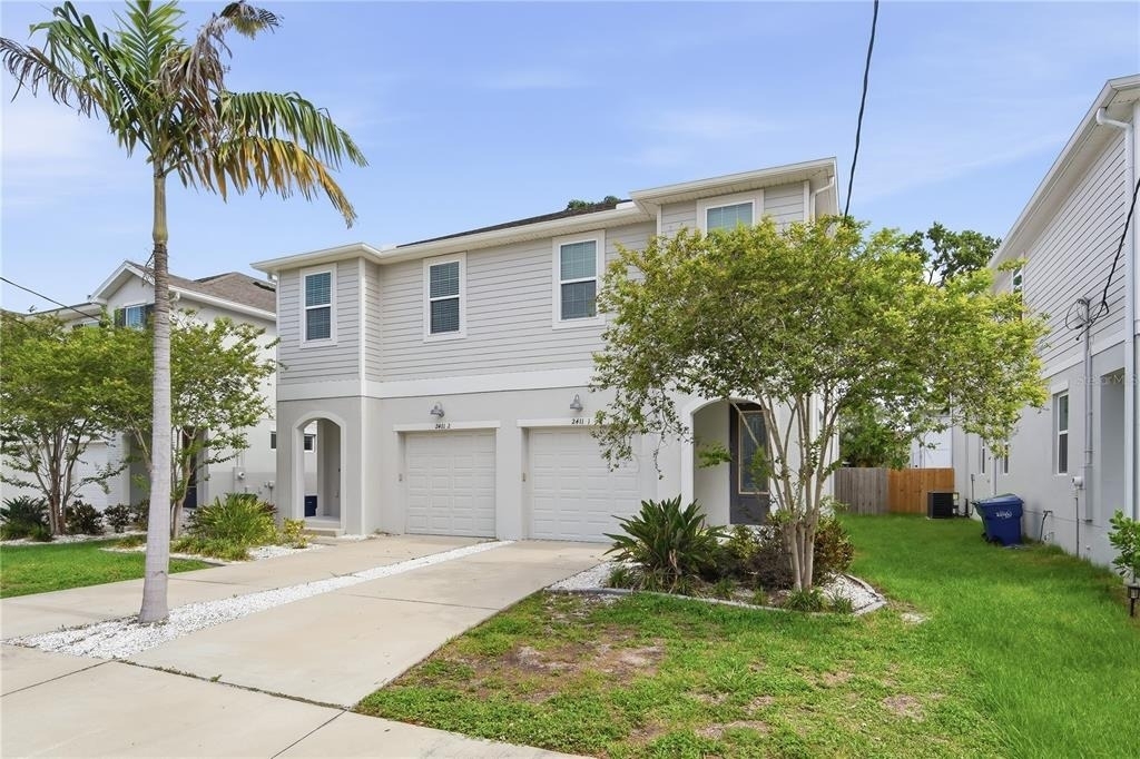 2411 W Fig Street - Photo 1