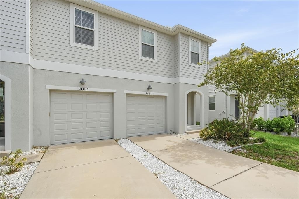 2411 W Fig Street - Photo 2