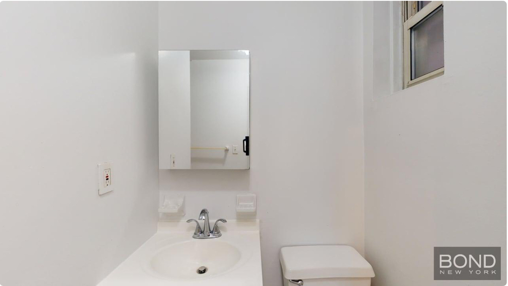 East 74th street  - Photo 3