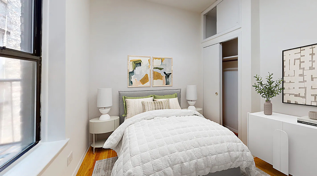 East  65th street  - Photo 2